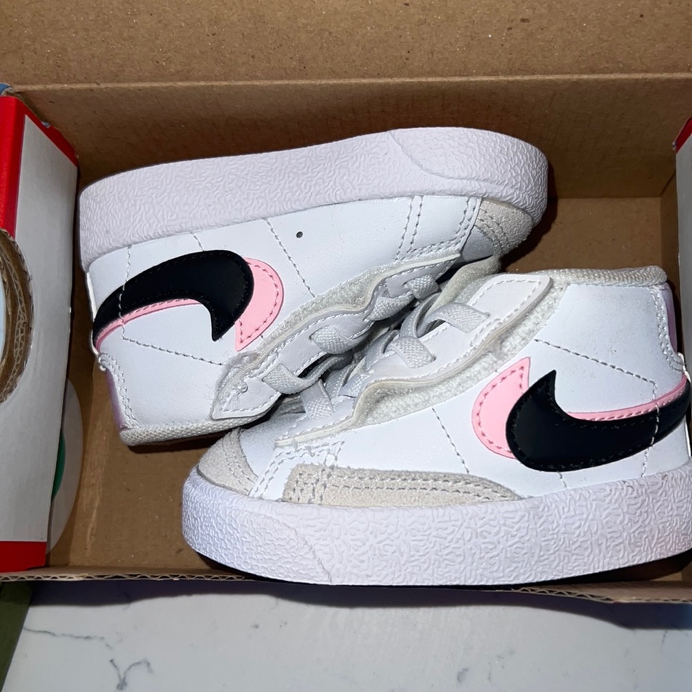 Baby  blazer nike mid